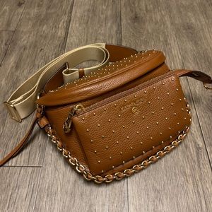 BROWN + GOLD MESSENGER PACK.